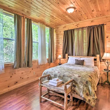 The Apple Dumpling Cabin Pool Table, Grill